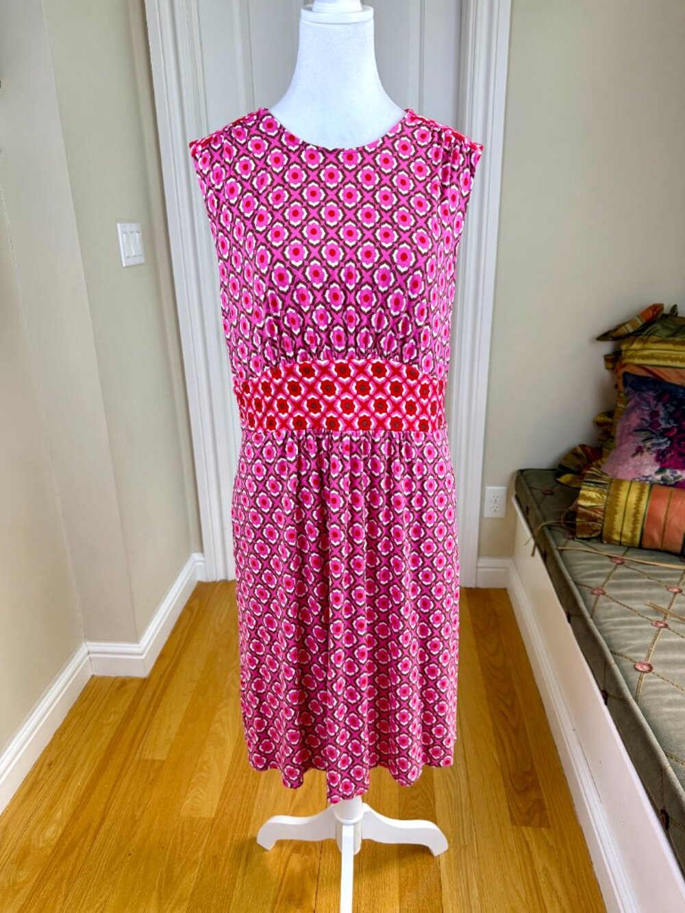 Boden Summer Dress Sleeveless Pink Multi Tile Pattern Ecovera (12) - Picture 2 of 8